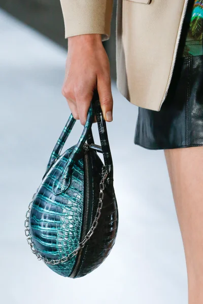 Look 8